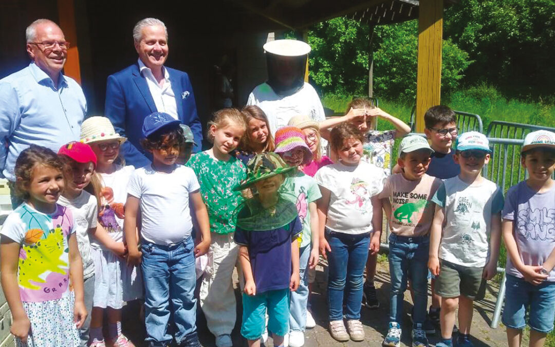 Journée de découverte de l’apiculture pour les écoles communales visétoises