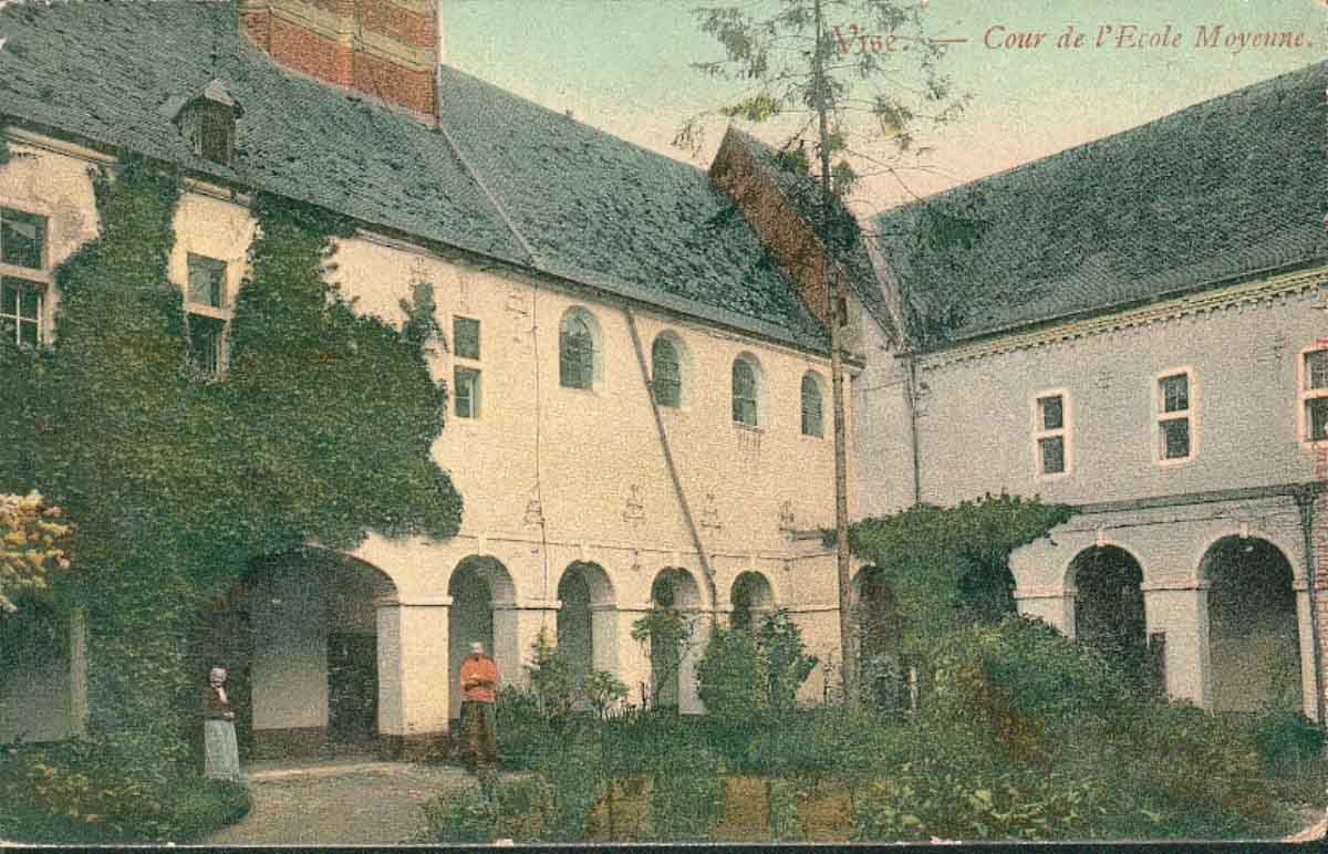 ViséSépulcrinesCloître